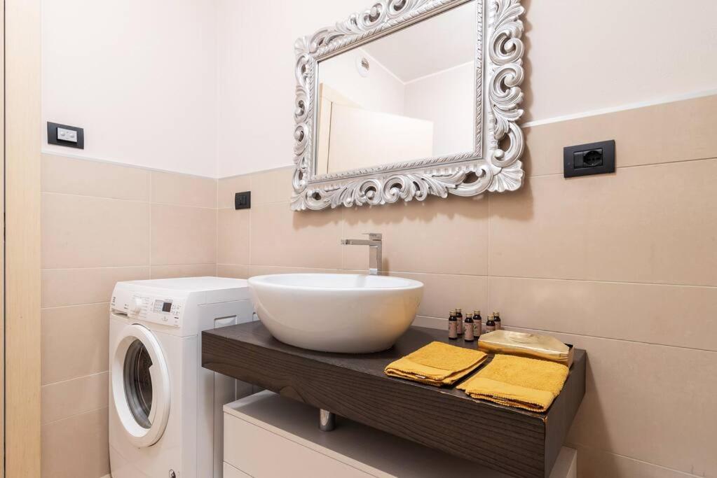 Bezzi Flexyrent A.C. Wifi Apartment Milan Exterior photo